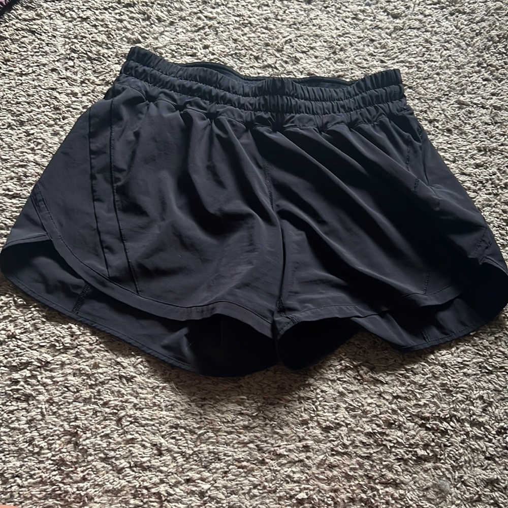 Lululemon track that mid rise 5” short